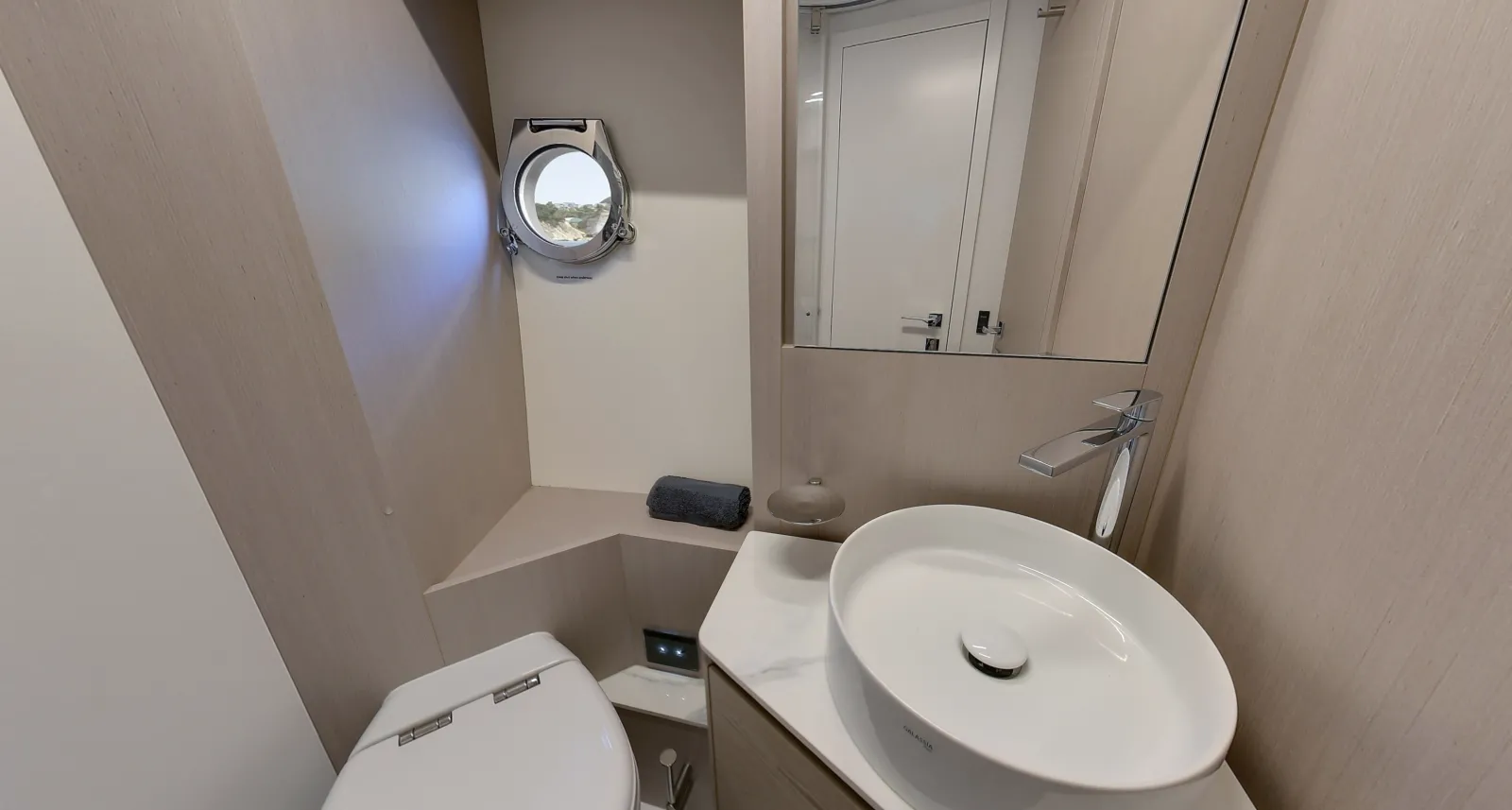 FERRETTI 500