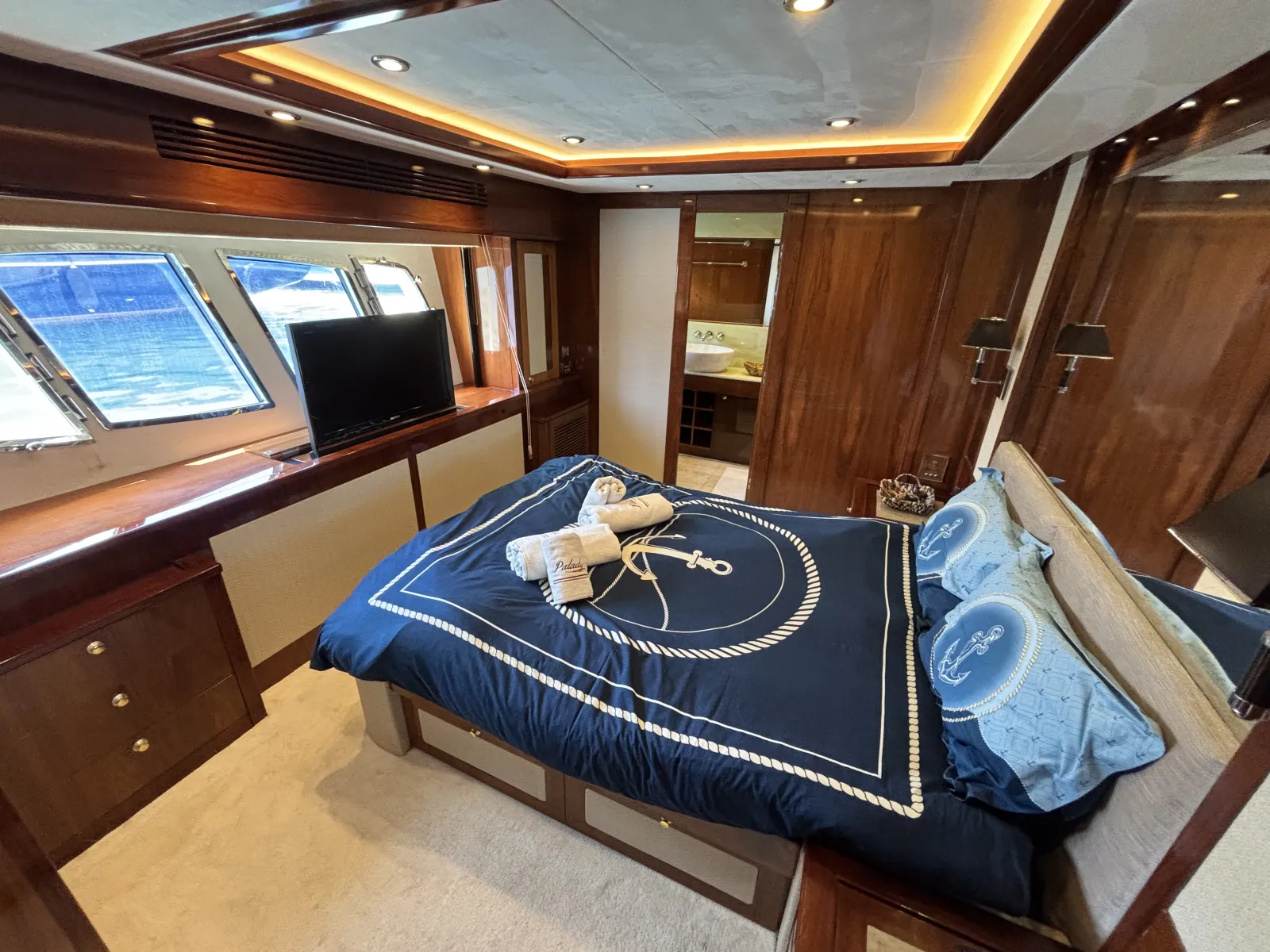 Sunseeker 30M Yacht