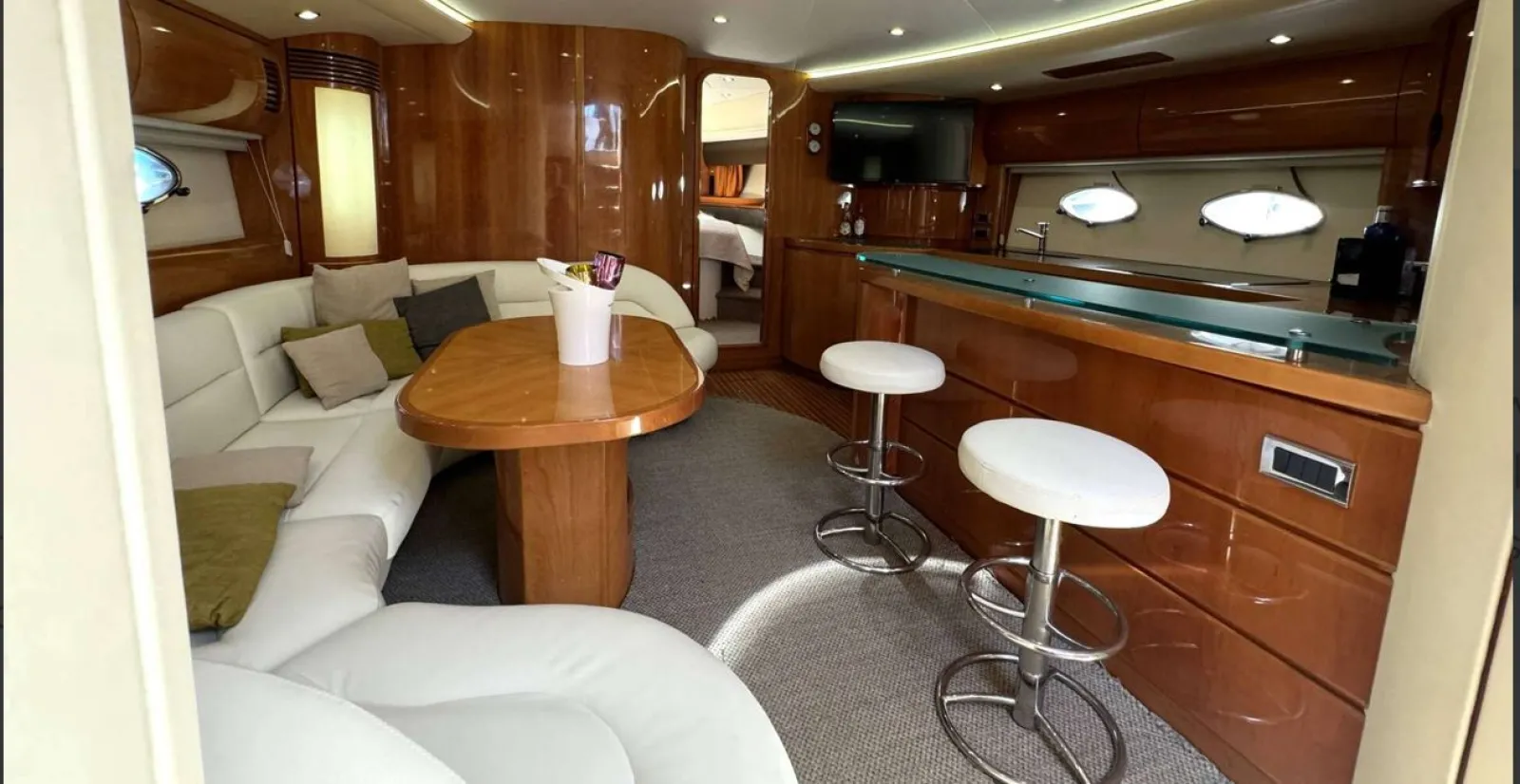 Princess V65