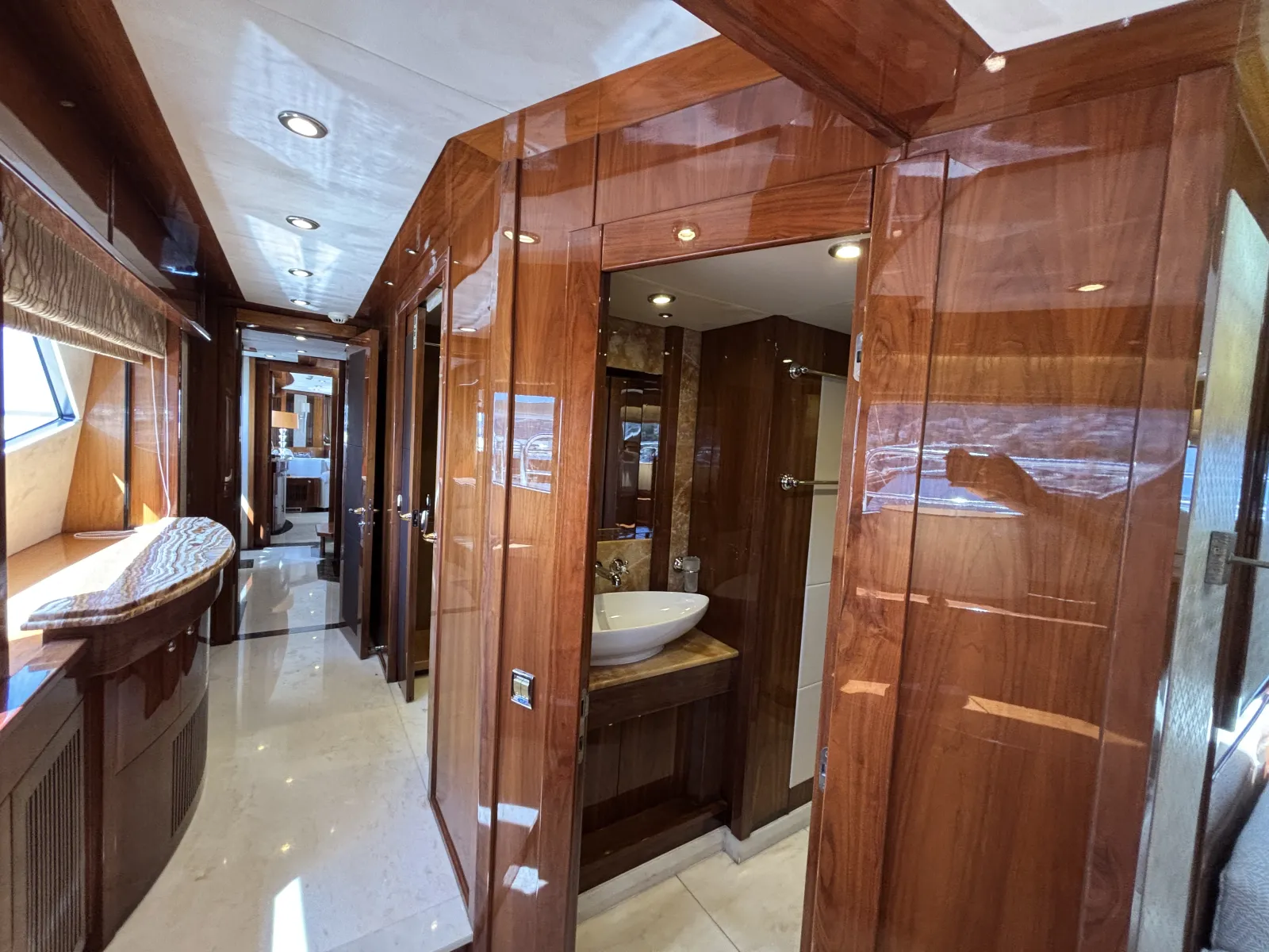 Sunseeker 30M Yacht
