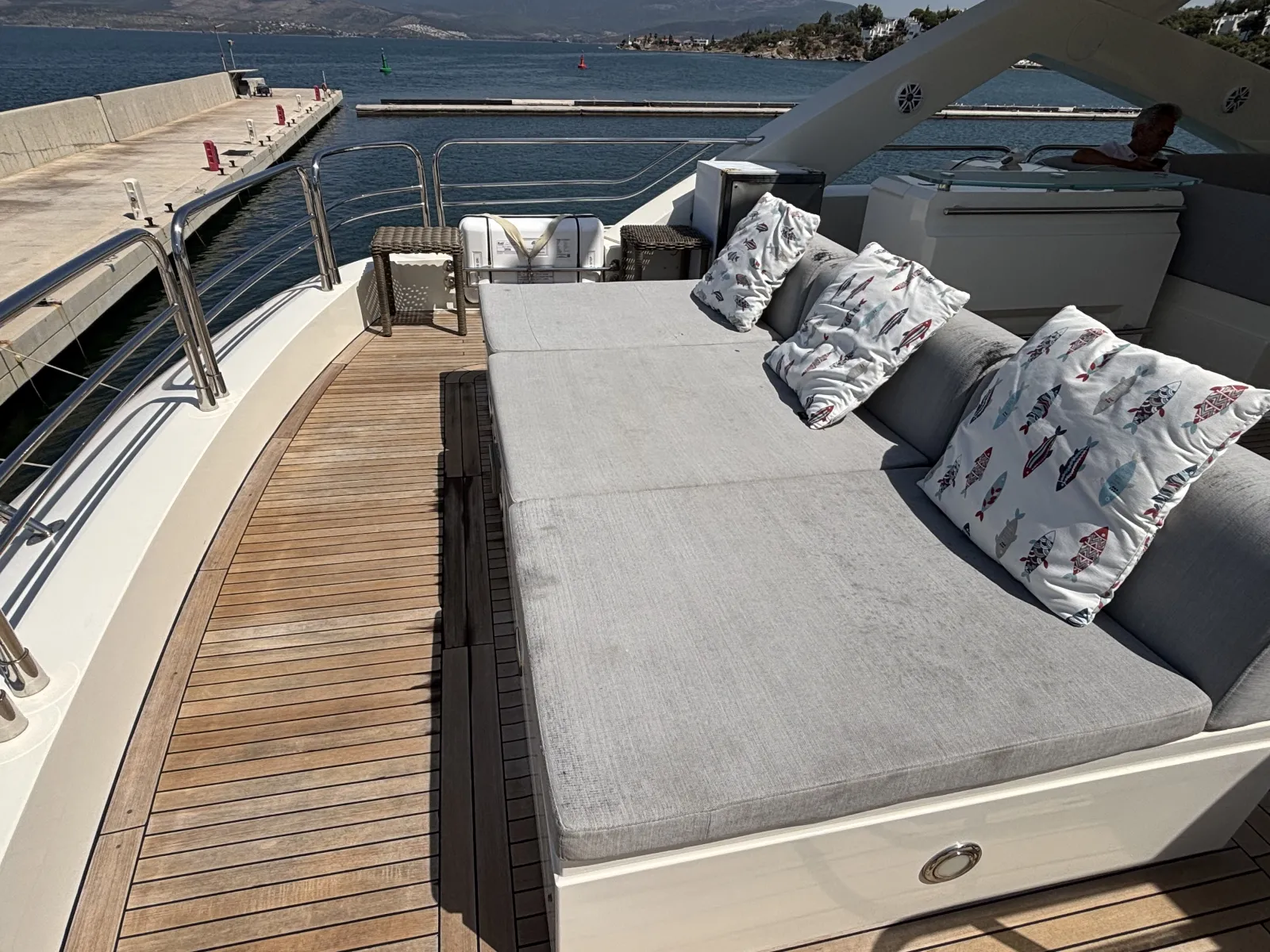 Sunseeker 30M Yacht