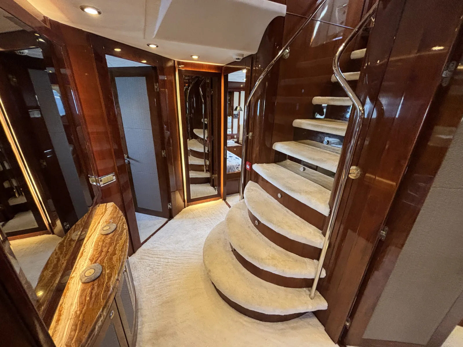 Sunseeker 30M Yacht