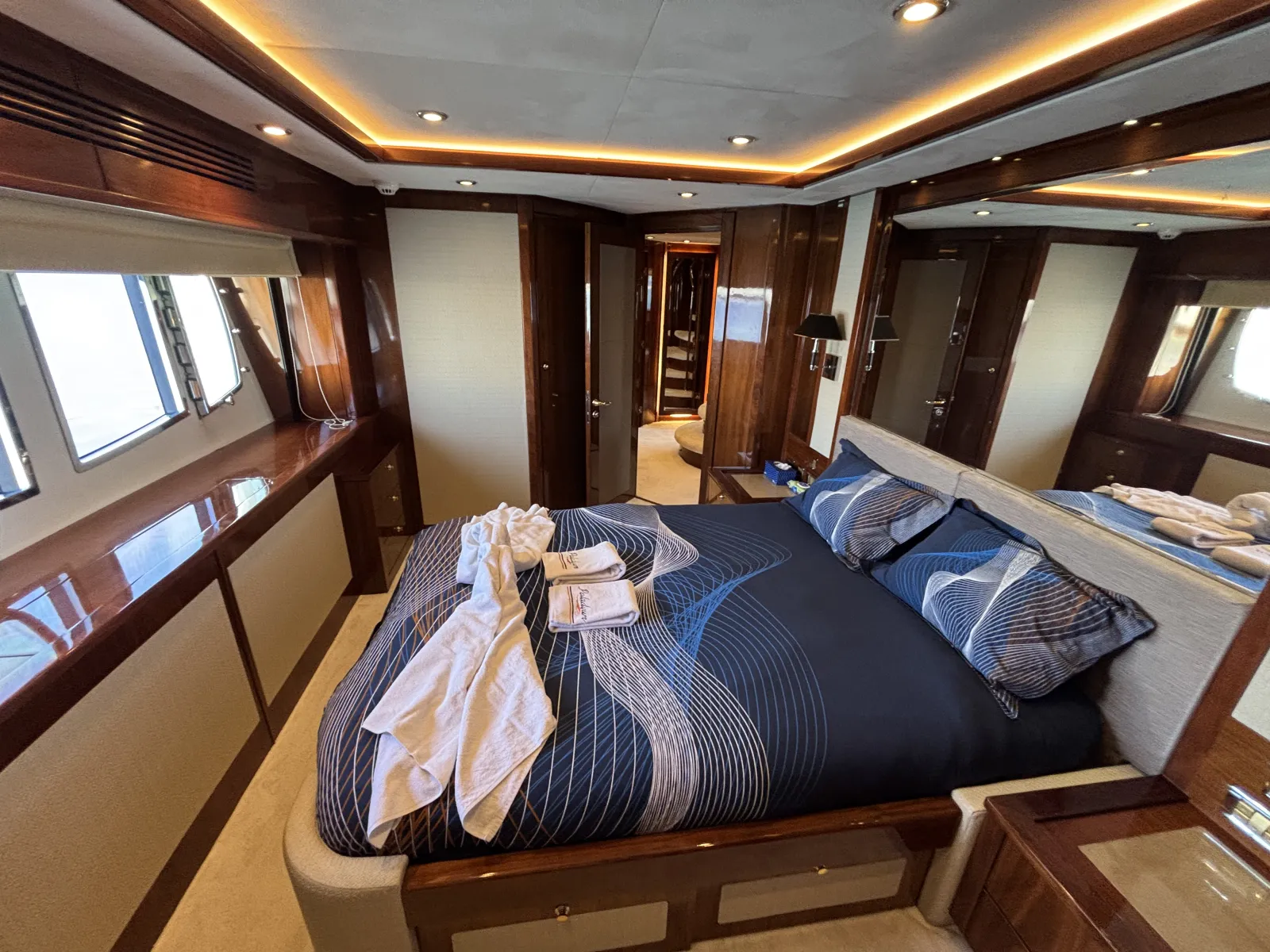 Sunseeker 30M Yacht