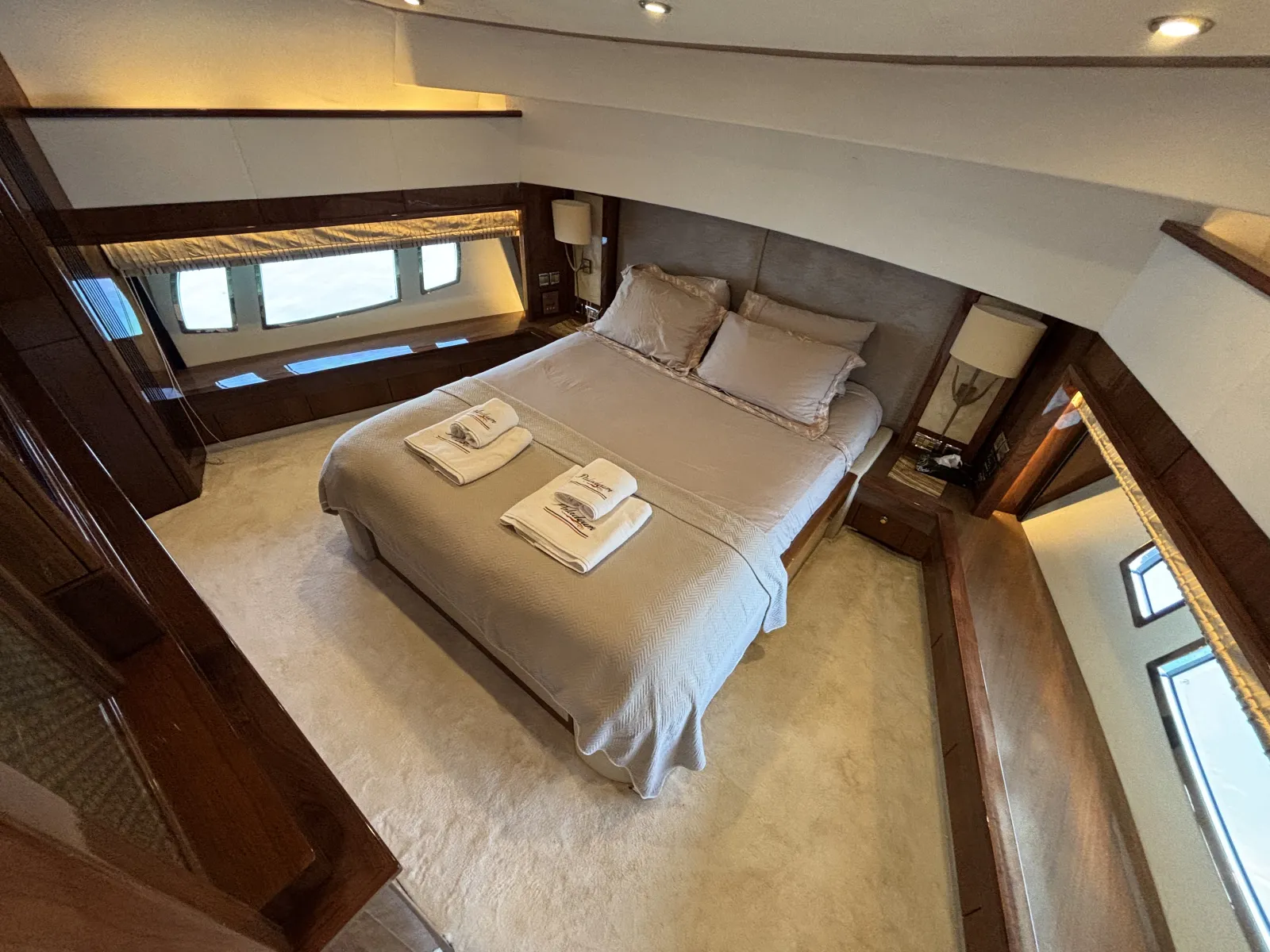 Sunseeker 30M Yacht