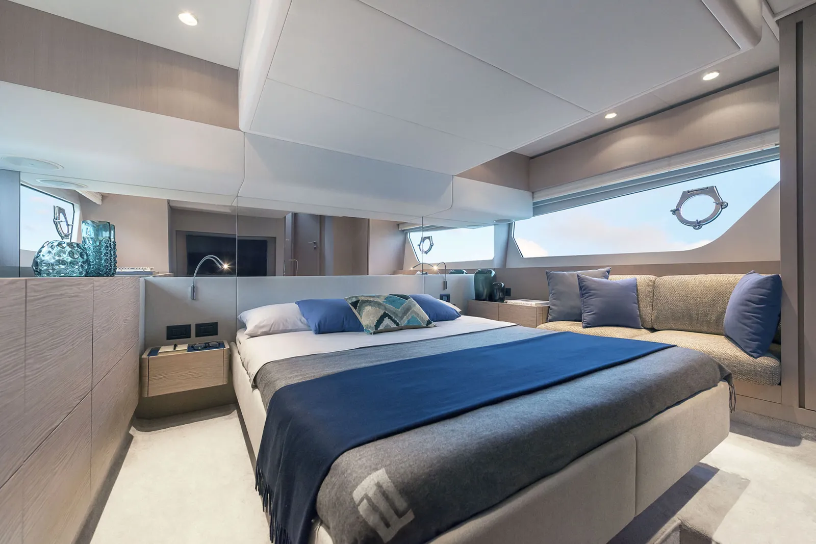 FERRETTI 500