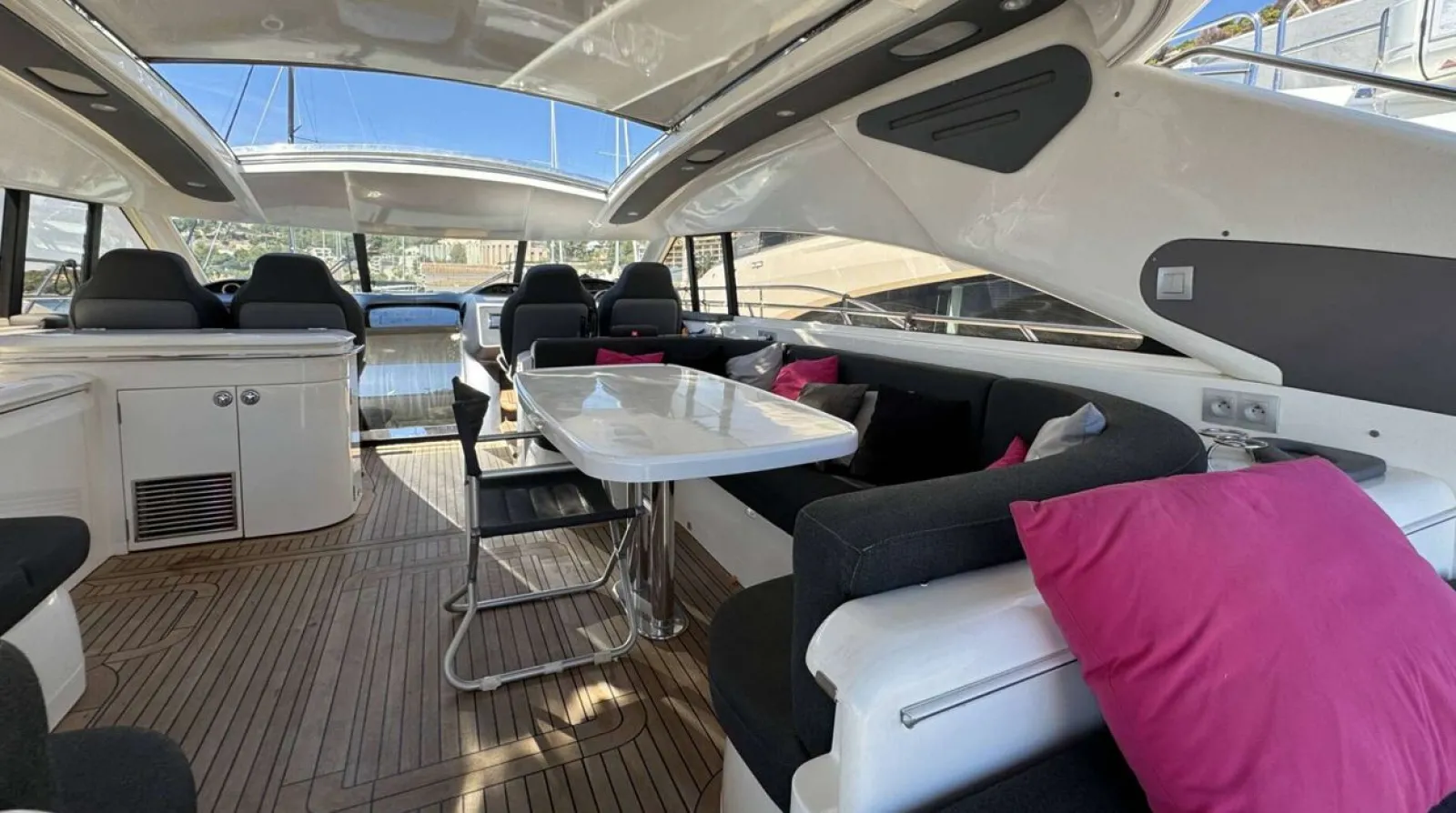 Princess V65