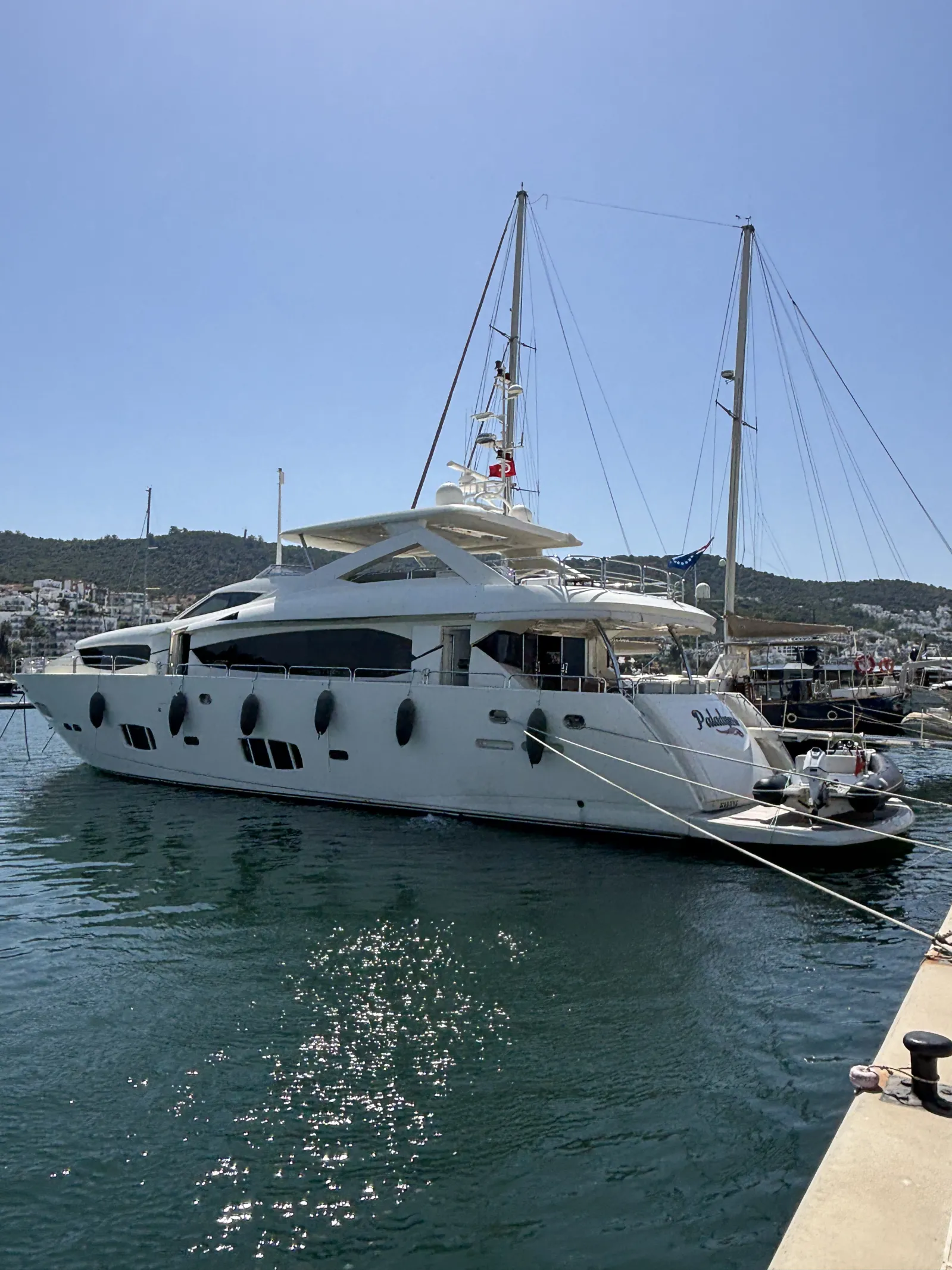 Sunseeker 30M Yacht
