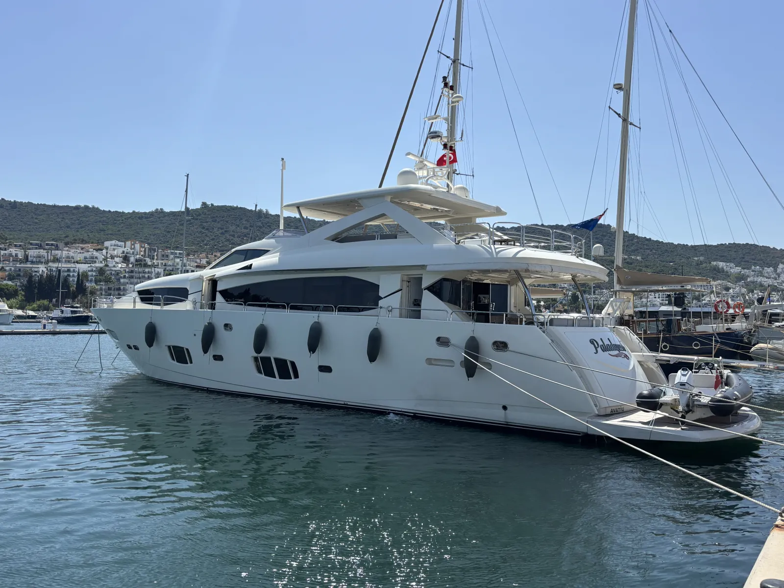 Sunseeker 30M Yacht
