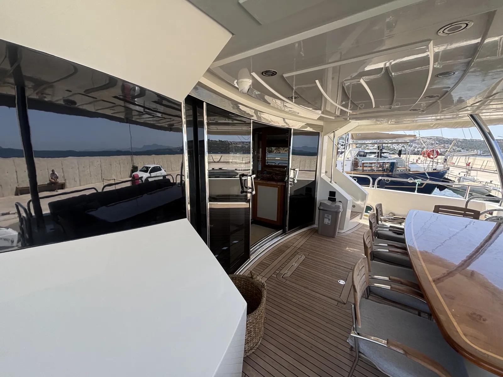 Sunseeker 30M Yacht