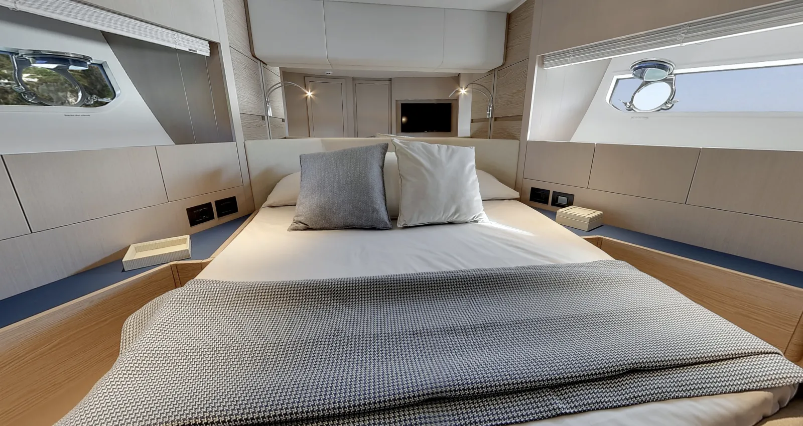 FERRETTI 500
