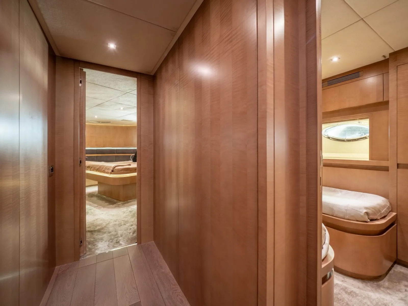 Pershing 115