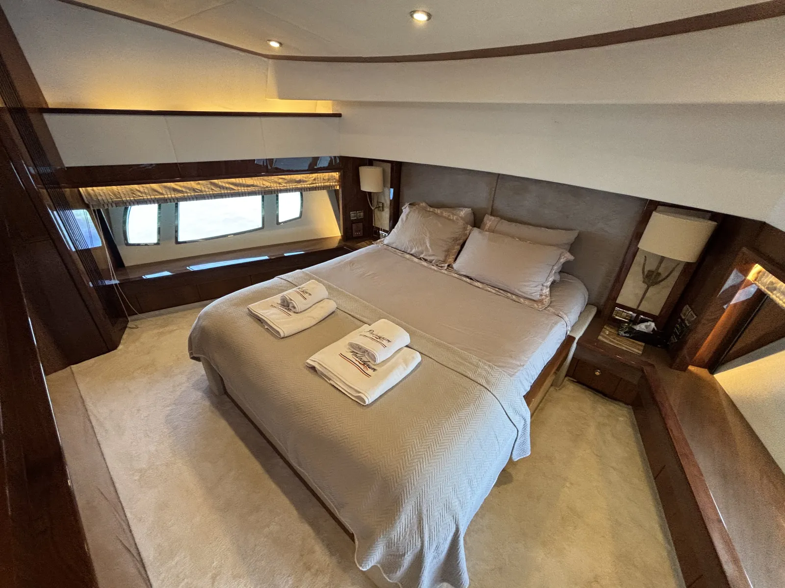 Sunseeker 30M Yacht
