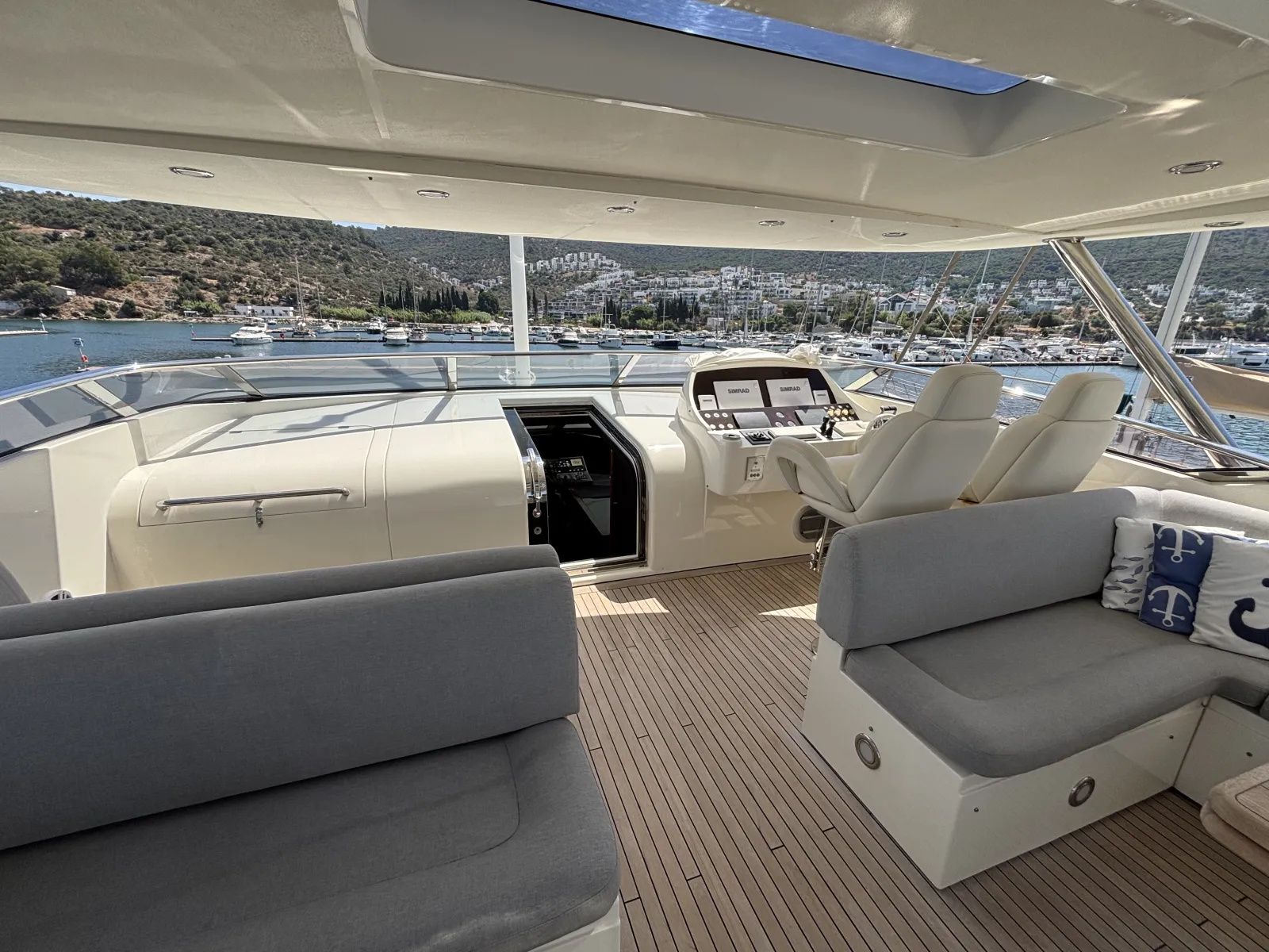 Sunseeker 30M Yacht