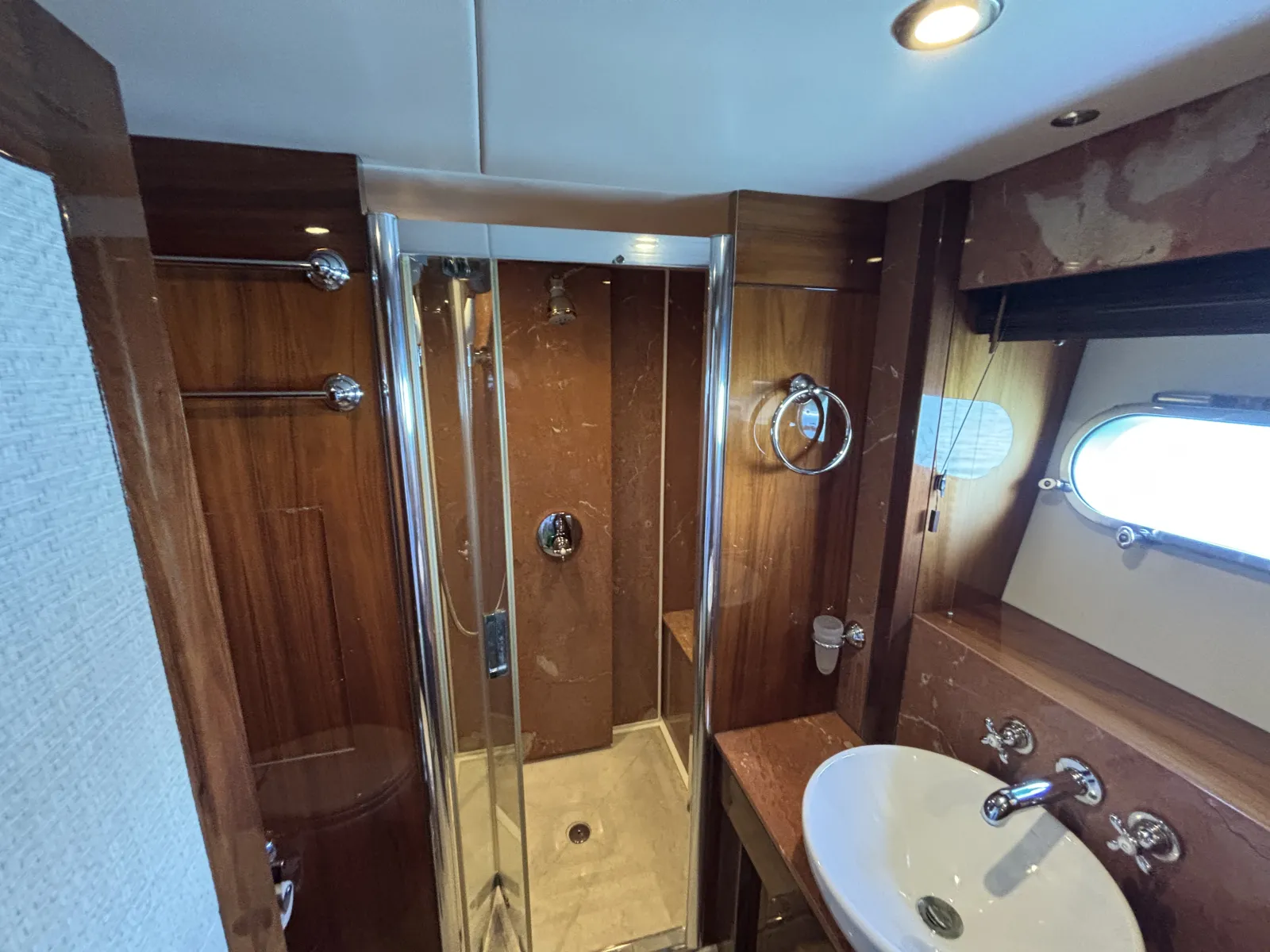 Sunseeker 30M Yacht