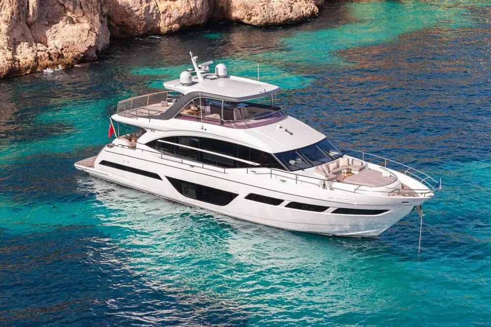 Yacht 1