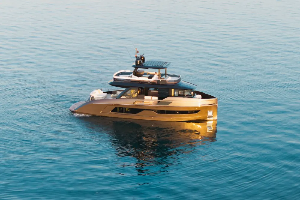 Yacht 1