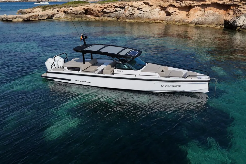 Yacht 1