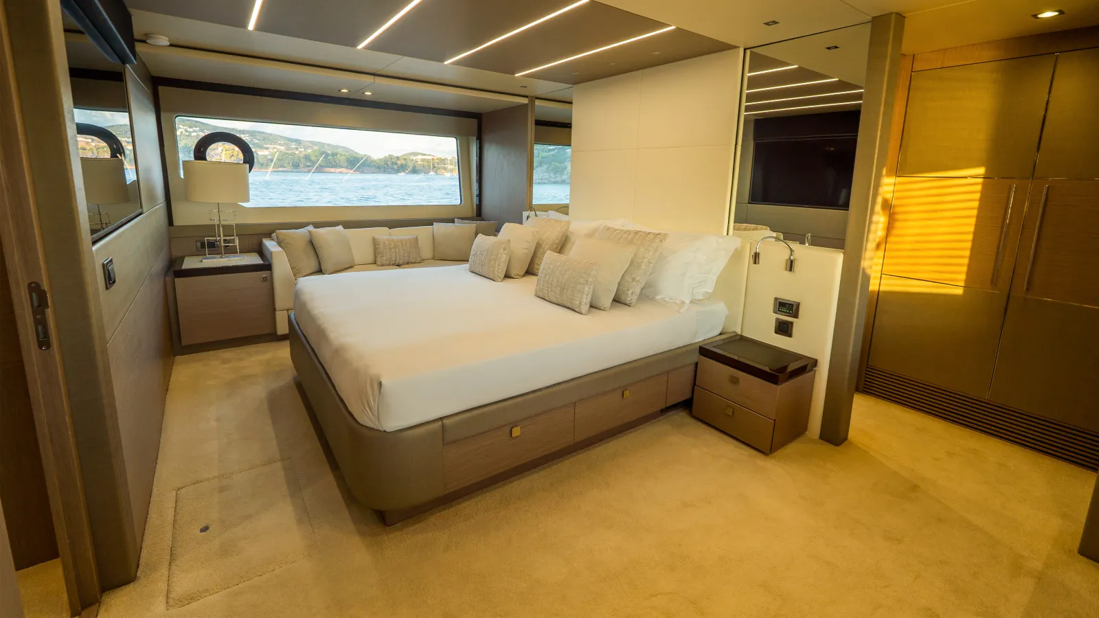 Sunseeker 76