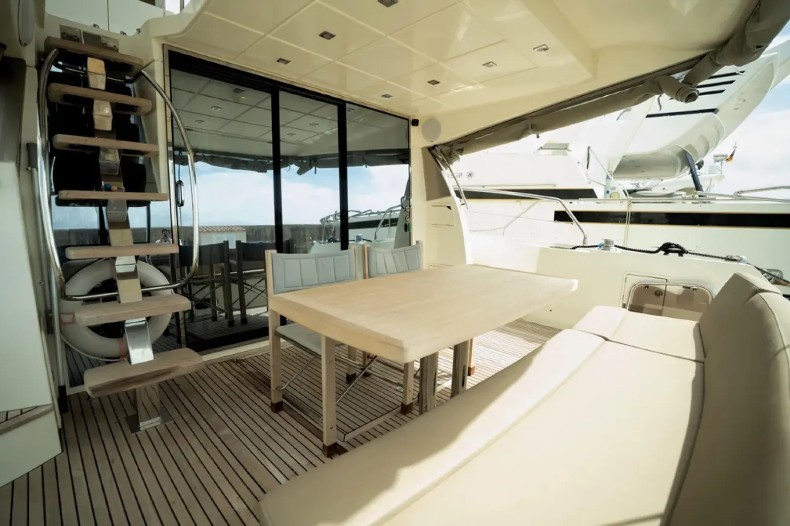 Prestige 550