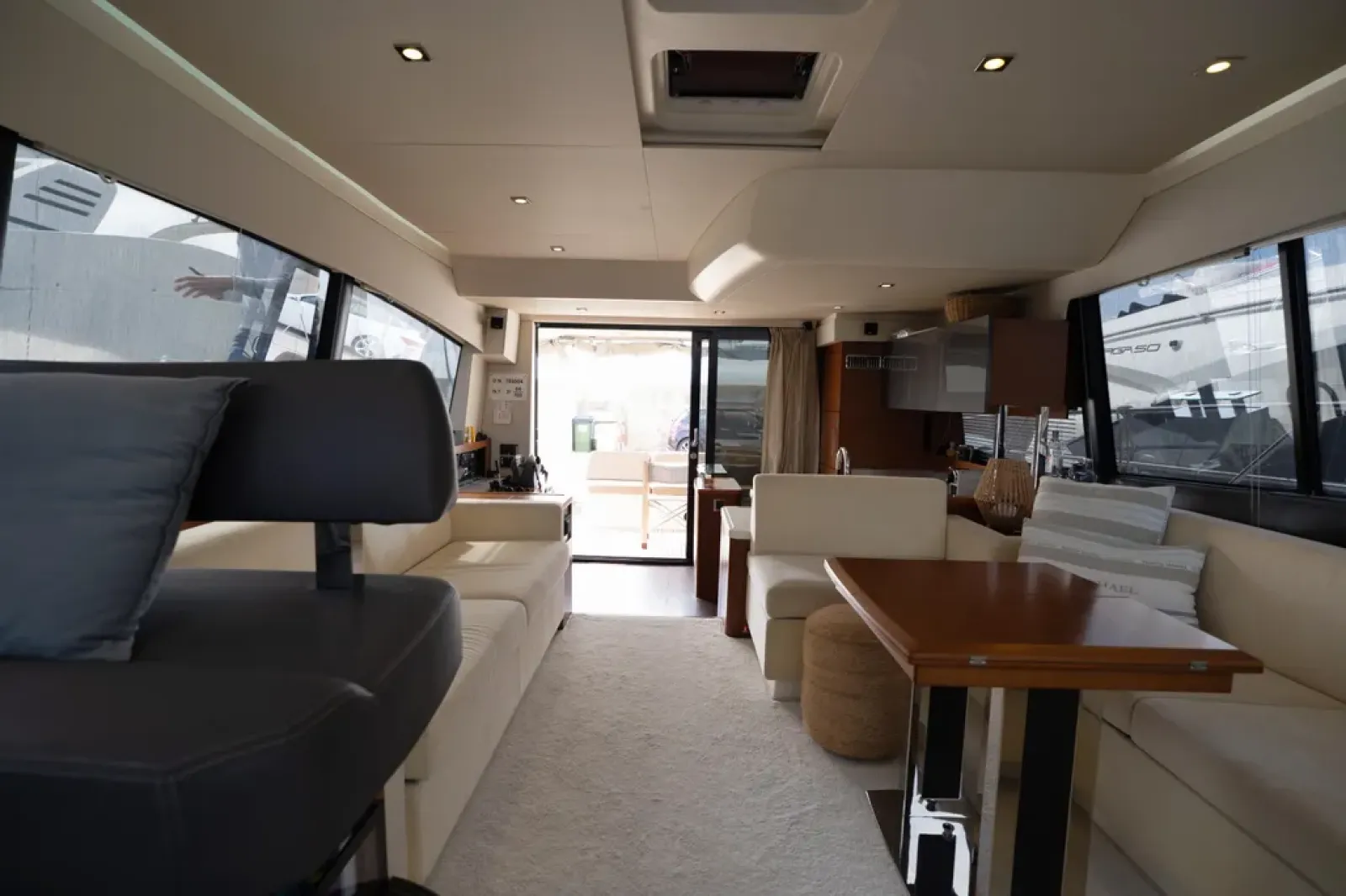 Prestige 550