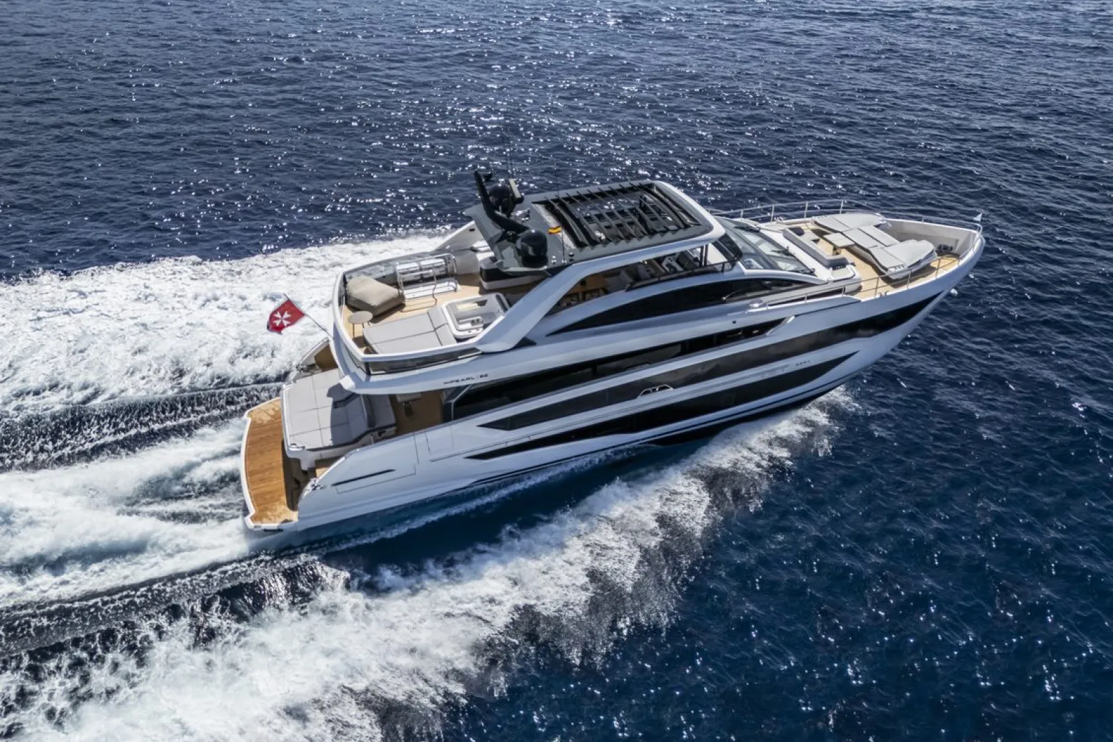 Pearl 82