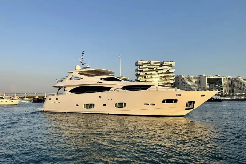 2010 Sunseeker 30M Yacht
