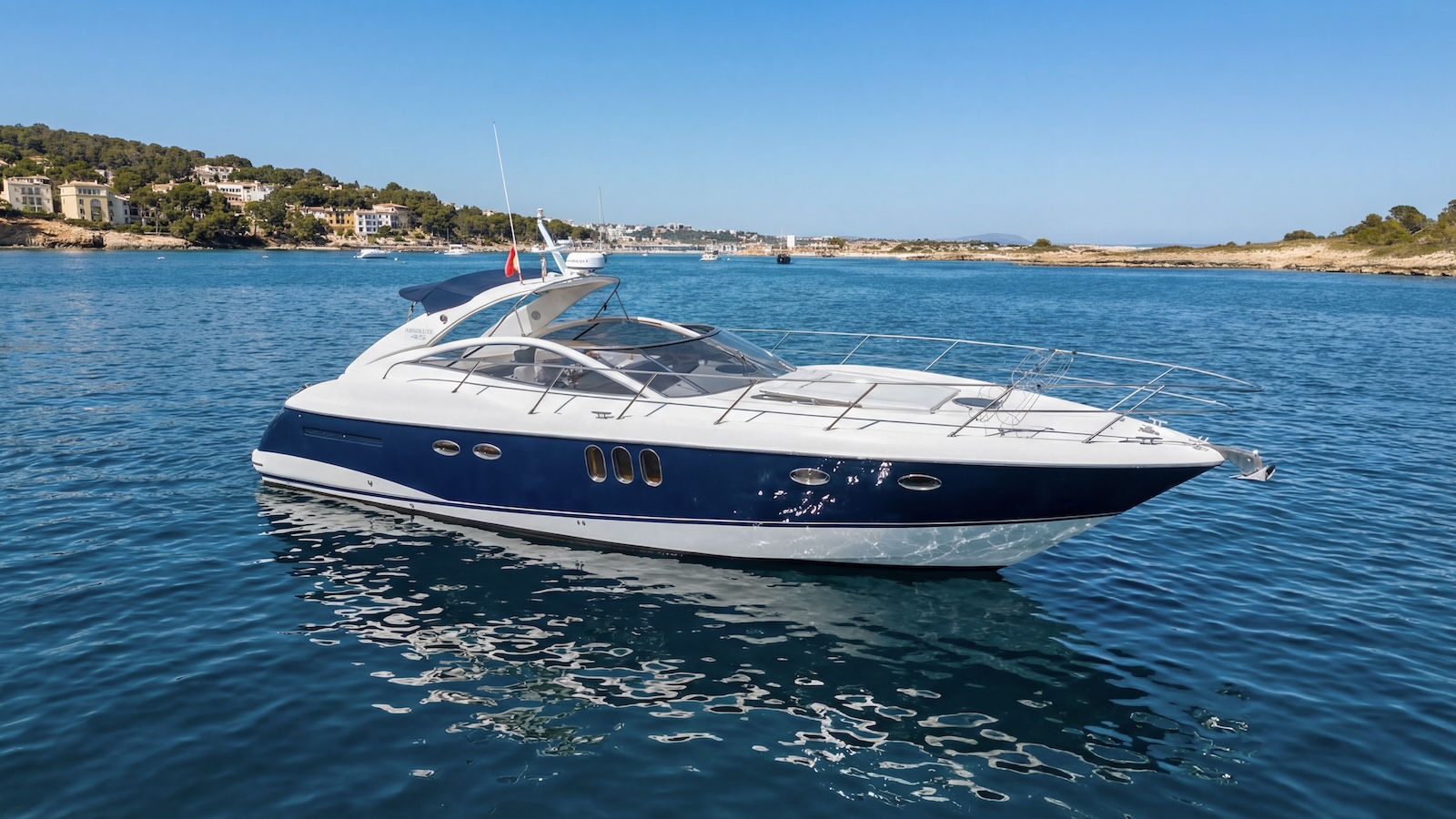 Yacht 1