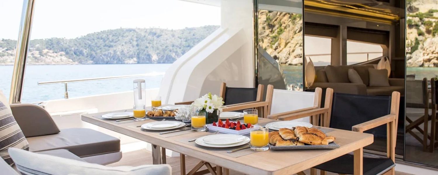 upperdeck-seating-luxury-yacht-pearl-tomi-western-mediterranean